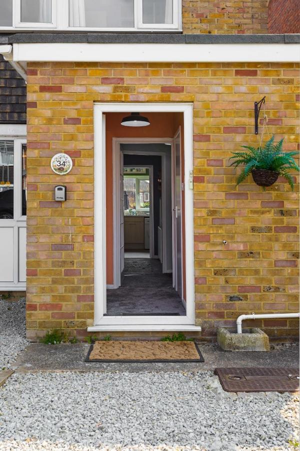 Perfect For Contractors - Canterbury - Free Parking - Ultra Wifi Bagian luar foto