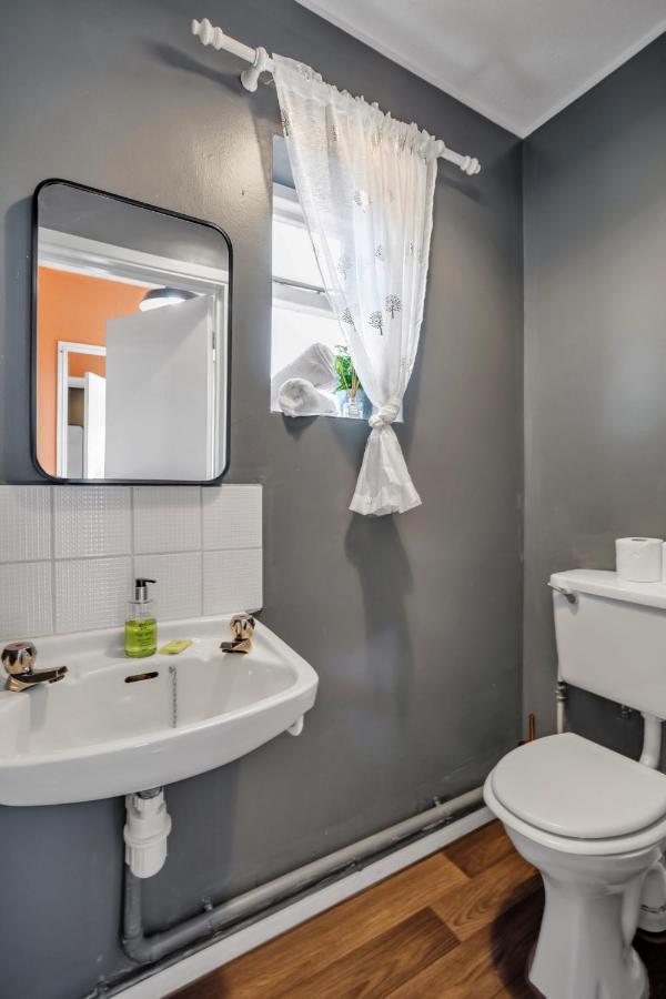 Perfect For Contractors - Canterbury - Free Parking - Ultra Wifi Bagian luar foto